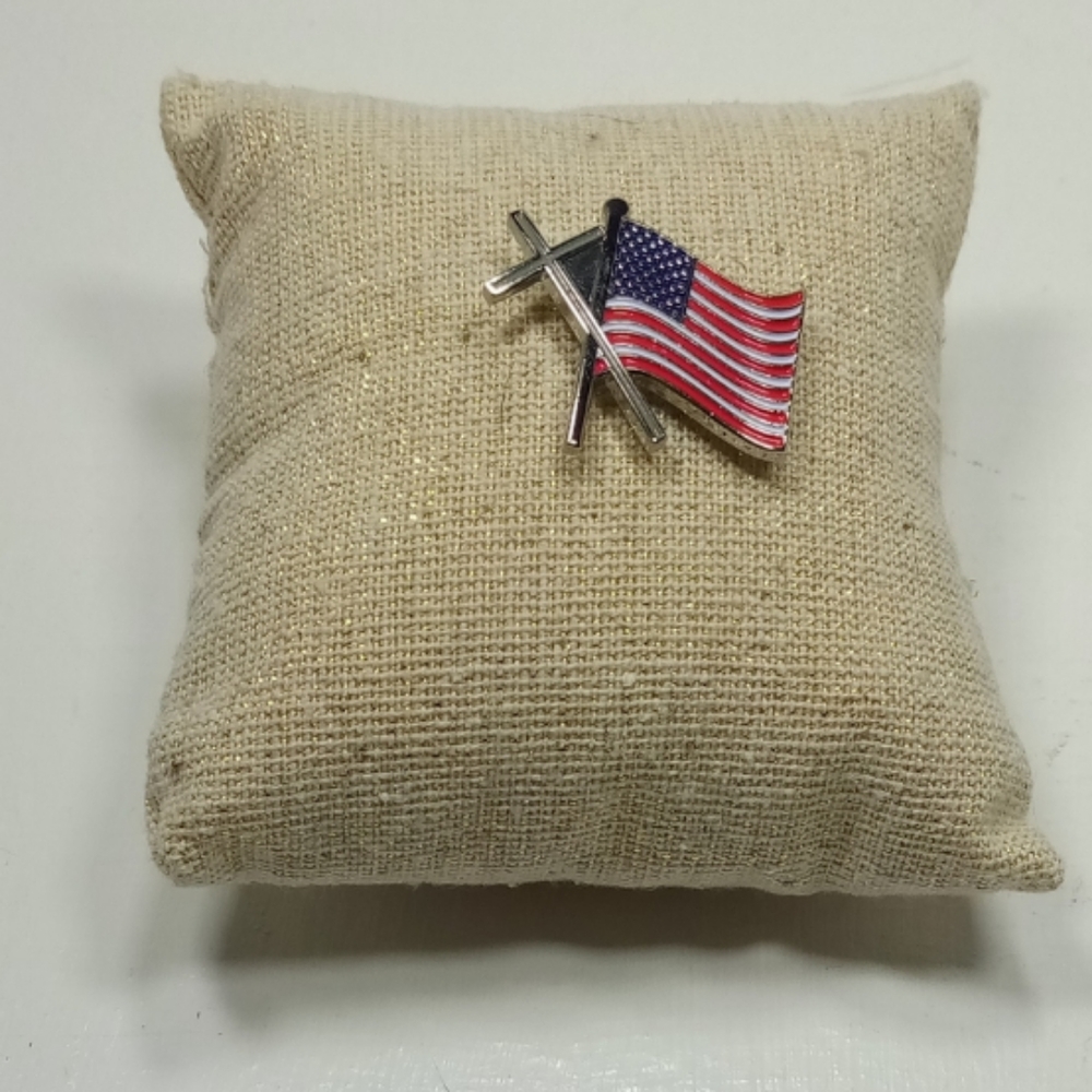 Eagle Crest American Flag With Cross Hat Lapel Pin - Picture 2 of 8